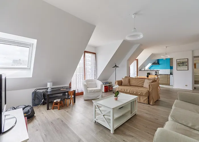 Le Repos De - Appt A 650m De La Apartment *